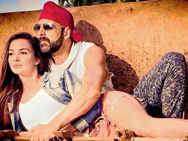 Box Office: जल्द ही 100 करोड़ क्लब में शामिल हो जाएगी 'सिंह इज ब्लिंग' Box office: ‘Singh Is Bling’ collection