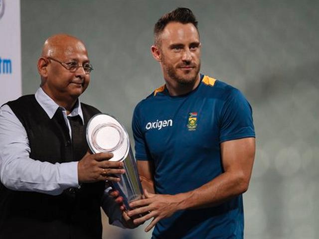 वनडे सीरीज के लिये धोनी ने मांगी खास पिच dhoni want flat pitch