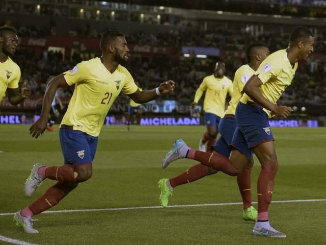 पहले विश्व कप क्वालीफायर मुकाबले में ब्राजील और अर्जेंटीना को मिली हार Brazil and Argentina defeated in world cup qualifier