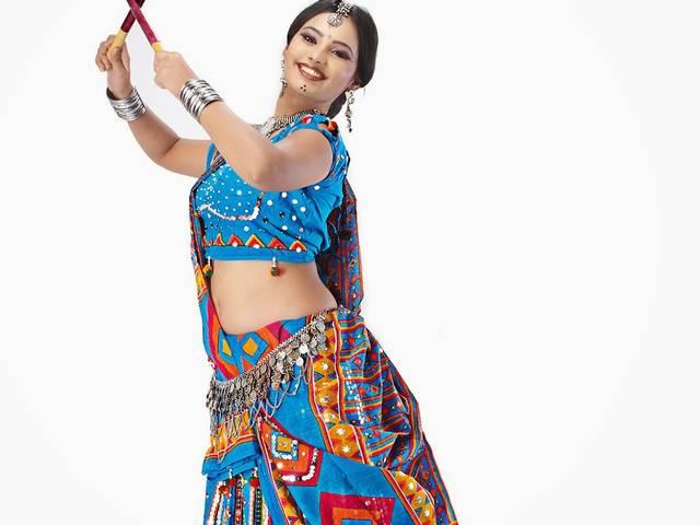 नवरात्रों की चकाचौंध में यूं लगे आकर्षक Navratri Special Beauty Tips