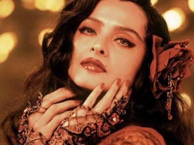 HAPPY BIRTH DAY: रेखा के टॉप 5 सुपरहिट गाने Happy birth day: top 5 songs of rekha