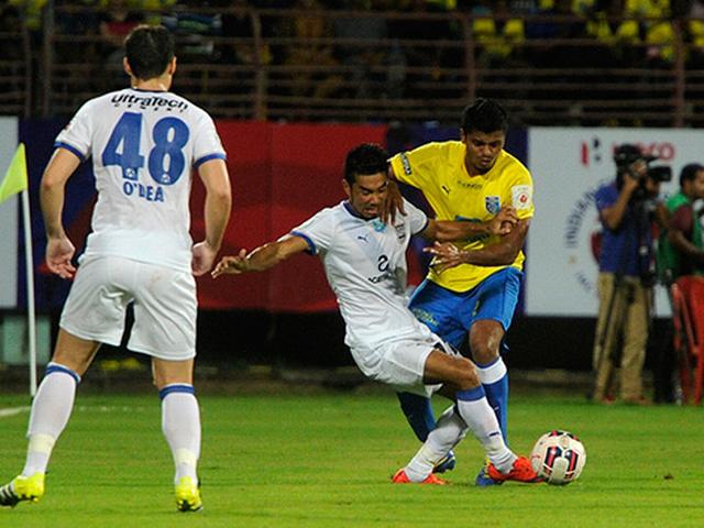केरला ब्लास्टर्स और मुंबई सिटी एफसी का मुकाबला ड्रॉ Mumbai City and Kerala Blasters share points