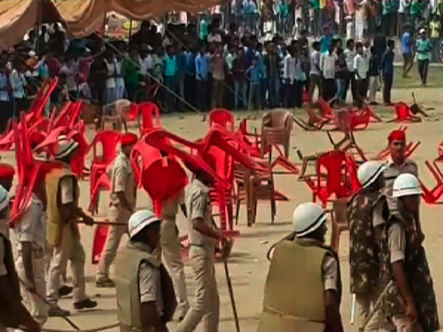 बिहारशरीफ: बीजेपी की रैली में भगदड़, बैरंग लौटे अजय देवगन Ruckus at BJP’s rally in Bihar Sharif