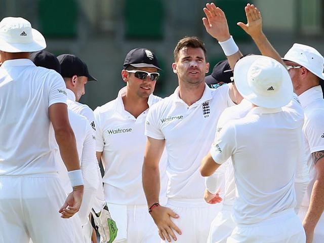 ENGvsPAK: मलिक का शतक, पाक के चार विकेट पर 286 रन england vs pakistan first test first day