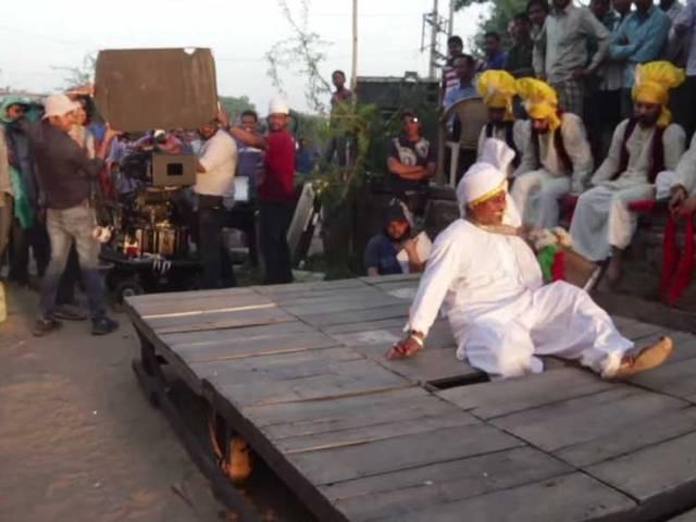 Making Video: नया तमाशा, दिल टूटने के बाद 'सैड' हुई दीपिका पादुकोण ‘Heer Toh Badi Sad Hai’ Backstage VIDEO