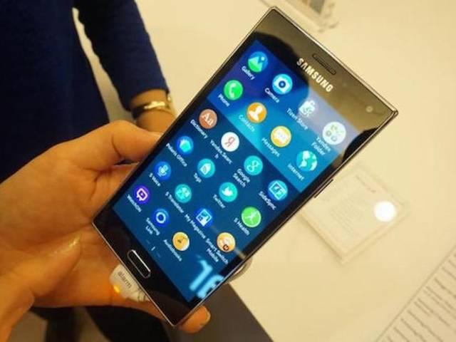 सैमसंग ने लॉन्च किया Tizen ओएस स्मार्टफोन Z3, कीमत 8,490 Samsung Z3 Tizen-based smartphone launched in India