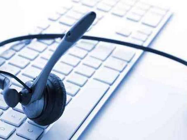 सावधान ! 'लोन' देने के लिए कॉल सेंटर खोलकर बैठे हैं ठग 83 held for fraud, 3 call centres sealed