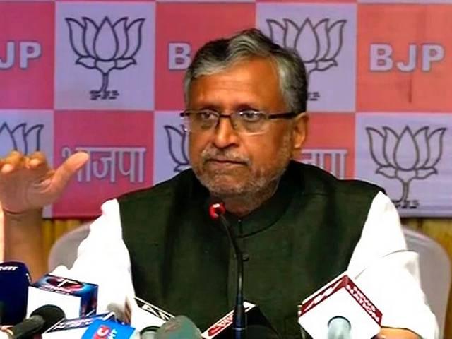 लालू पर पंखा गिरना उनके पापों की सजा : सुशील मोदी Sushil Modi Tweeted on Ceiling fan incident of Lalu
