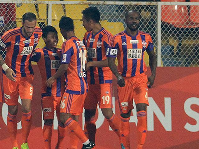 जैकीचंद के गोल से पुणे ने एटीके को हराया FC Pune City leapfrog Atlético to go top of the table
