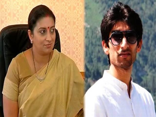 साहित्यकारों के समर्थन में स्मृति ईरानी से डिग्री लेने से इनकार MBA pass out refuses to take degree from Irani
