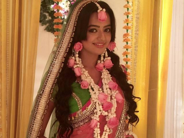 डेंगू की चपेट में 'स्वरागिनी' की हेली शाह Helly Shah is suffering from dengue