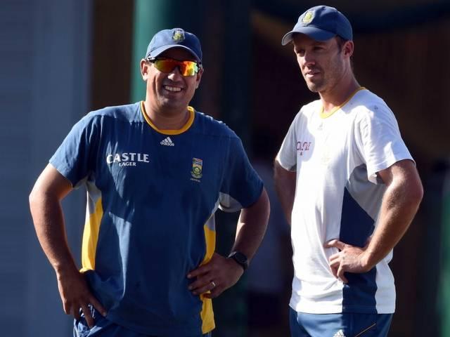 हार के बाद डोमिंगो ने कहा- भारतीय स्पिनरों ने हमें ध्वस्त कर दिया south african coach says indian spinner beat us