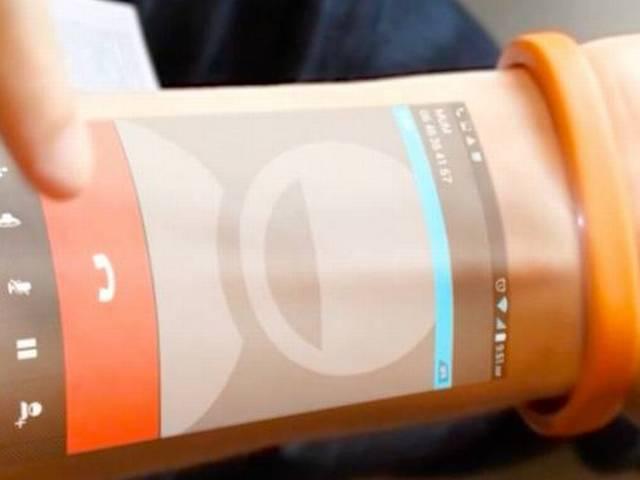 Cicret बनाएगी ऐसा वियरेबल जो कलाई में समेट देगा आपका स्मार्टफोन bracelet that turns your ARM into a touchscreen