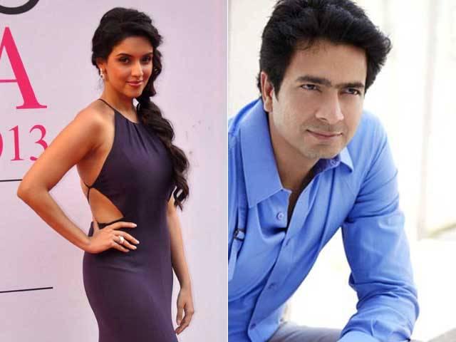 26 नवंबर को एक-दूजे के हो जाएंगे राहुल-असिन! Revealed: Asin and Rahul Sharma’s Wedding Date, Venue