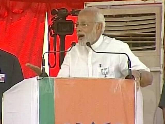 बिहार चुनाव में पीएम मोदी ने छोड़ा 'लालू वायरस' Modi said Lalu Virus
