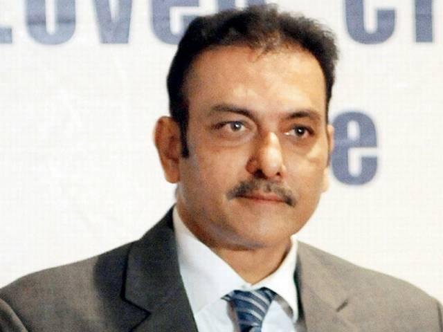 बुरे फंसे रवि शास्त्री, पिच क्यूरेटर सुधीर नाईक को दीं गालियां? ravi shastri useed bad language for me blames sudhir naik