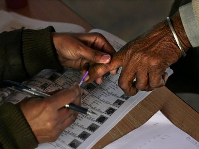 बिहार चुनाव: कहां से किस दिग्गज की किस्मत दांव पर? bihar elections 2015