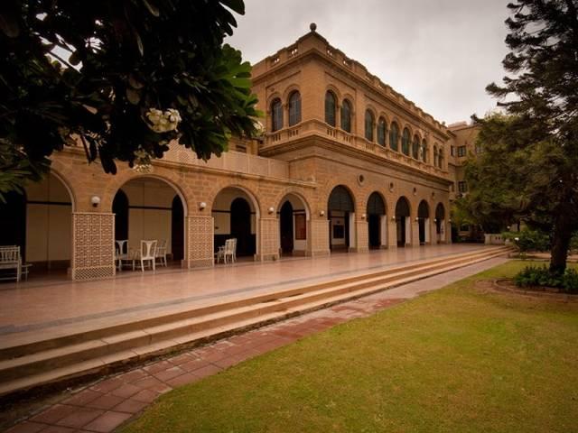 मुंबई का बदला कराची में ? भारतीय उच्चायुक्त को क्लब जाने से रोका Karachi’s elite Sindh Club refuses to host Indian envoy