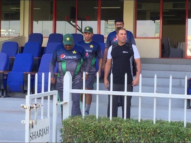 यासिर के साथ मिलकर वार्न ने बनाई इंग्लैंड की हार की रणनीति shane warne with yasir shah