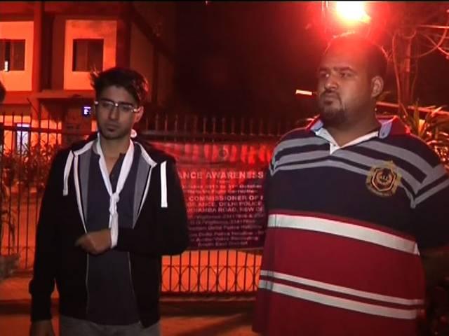 दिल्ली रोड रेज: साइड न देने पर बदमाशों ने दो कश्मीरी छात्रों बुरी तरह पीटा Delhi_Kashmiri_Students