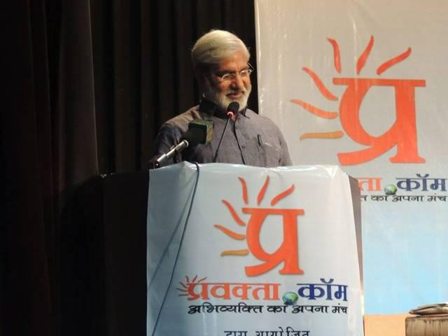 कांग्रेस की बौद्धिक लॉबी के लोग ही लौटा रहे सम्मान: नरेंद्र कोहली Congress intellectual lobby is returning the Awards: Narendra Kohli