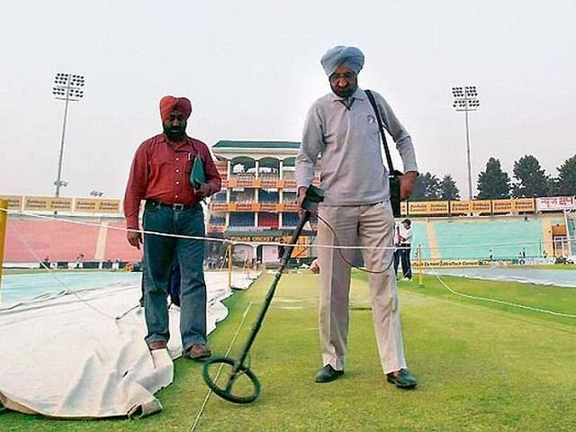 मोहाली में दिखेगा टेस्ट क्रिकेट का असली रोमांच Mohali pitch will be a good Cricketing wicket