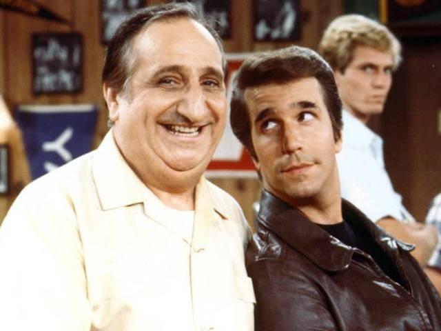'हेप्पी डेज' स्टार अल मोलिनारो की मौत Happy Days Star Al Molinaro Dies at 96