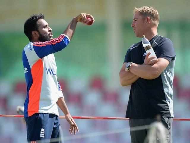 राशिद के साथ संयम से काम करना होगा: वार्न Shane Warne wants England to be patient with Adil Rashid