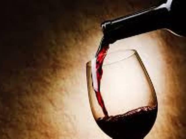 यूपी: नशे में धुत युवती का सड़क पर हंगामा jhansi drunk women