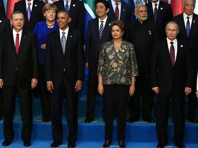 जी20: ओबामा ने भारत के आर्थिक विकास की सराहना की, मोदी से मिले गले Obama praises Modi, India