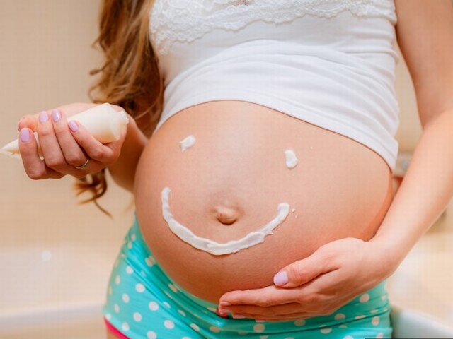 स्ट्रेच मार्क्स को हटाना चाहते हैं तो इन उपायों को अपनाएं easy Ways To Get Rid Of Stretch Marks