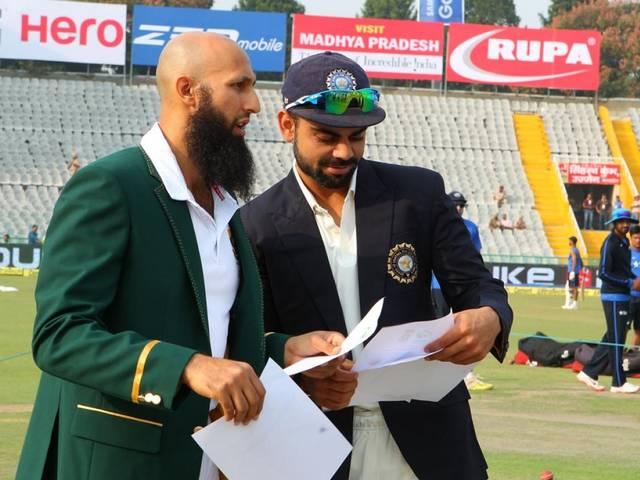भारत को पता है उसे सिर्फ स्पिन पिच दिला सकती है जीत: मांजरेकर India knows spin friendly pitches needed to beat Proteas: Sanjay Manjrekar