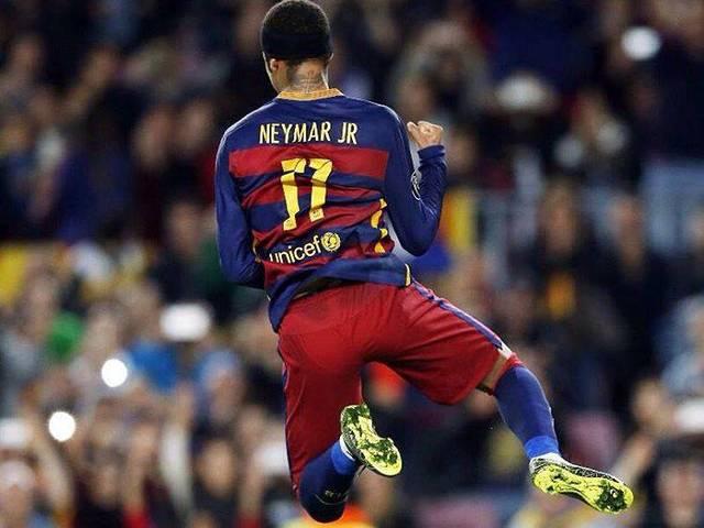 सुआरेज और नेमार की बदौलत बार्सिलोना ने रियल को 4-0 से हराया Neymar, Luis Suarez star in Clasico as Barcelona thrash Real Madrid