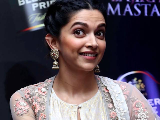 SELFIE: दीपिका ने क्यों ठुकरा दिया सलमान की फिल्म का ऑफर? SELFIE SPECIAL: Deepika Padukone rejected Salman Khan’s Movie offer