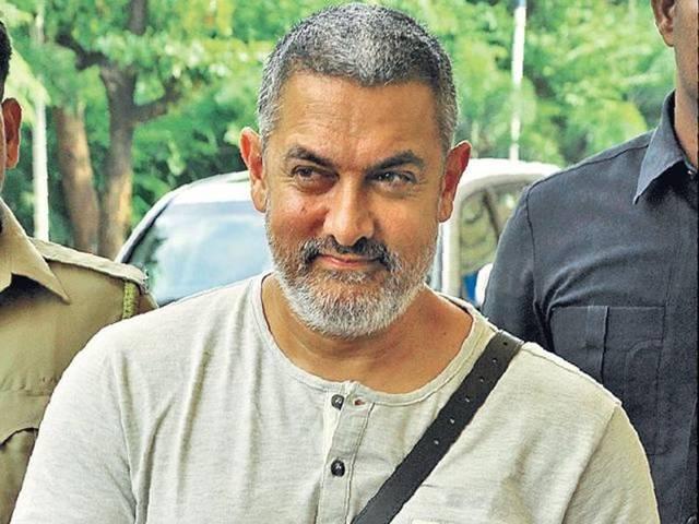 पेरिस हमले पर बोले आमिर खान, 'धर्म के नाम पर हिंसा निंदनीय है' A person killing innocents not Muslim: Aamir Khan