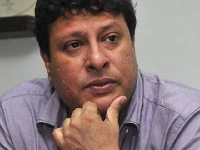 अब 'असहिष्णुता' के मुद्दे पर ये डॉयरेक्टर बनाएंगे फिल्म! tigmanshu dhulia can make a movie on violence and intolerance