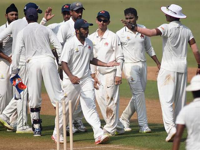 रिकॉर्ड जीत के साथ मुंबई रणजी क्वार्टर फाइनल में Mumbai in quarter-final after record chase