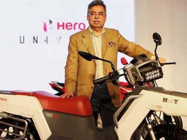 सबसे ज्यादा पैसा पाने वाले डायरेक्टर हैं पवन मुंजल, मिलती है ये मोटी रकम Pawan Munjal Highest Paid Director, Made Rs 44 Crore: Report
