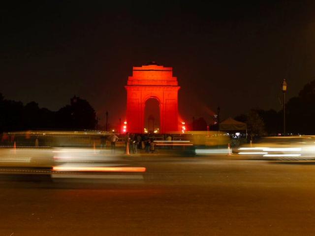 ‘ओरेंज द वर्ल्ड’ पर नारंगी हुआ इंडिया गेट india gate_orange the world