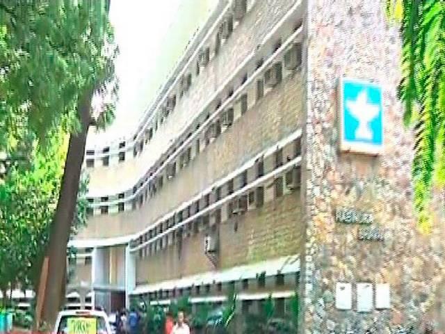 Exclusive: सम्मान वापस करने वाले के चेक को कैश नहीं कराएगा साहित्य अकादमी sahitya akademi will not deposit Cheque’s of writers