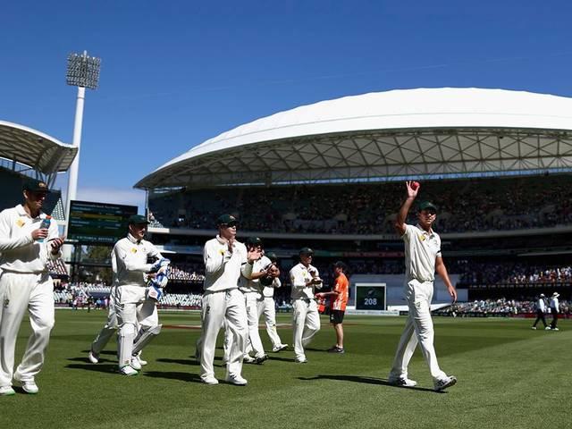 डे-नाईट टेस्ट: ऐतिहासिक टेस्ट में हेज़लवुड ने बनाया रिकॉर्ड Josh Hazlewood picks his career best bowling figures