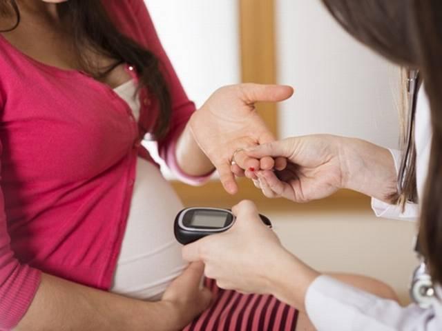 इस बीमारी में मर्दों से ज्यादा औरतों को होती है देखभाल की जरूरत Customised Diabetes Care Effective for Women, Not Men