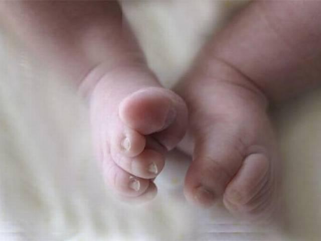 नौवीं कक्षा की छात्रा ने स्कूल के शौचालय में दिया बच्चे को जन्म 9th-class-student-gives-birth-to-baby-in-school