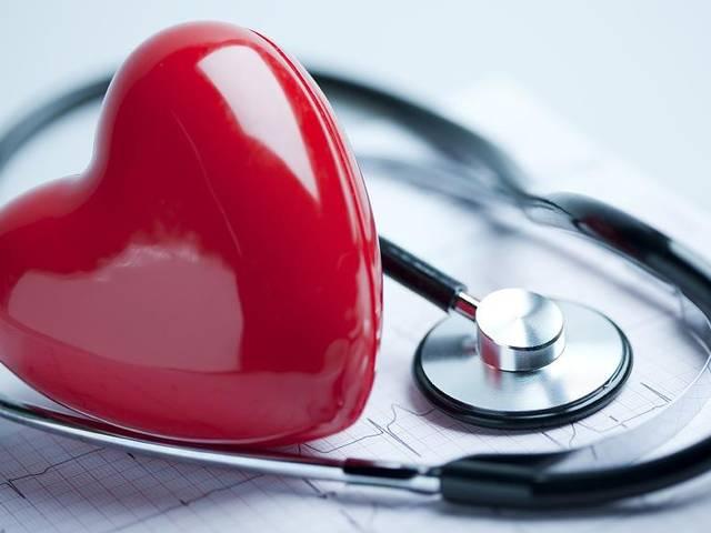 सर्दियों से लड़ने को तैयार है आपका दिल? Expert tips to protect your heart this winter