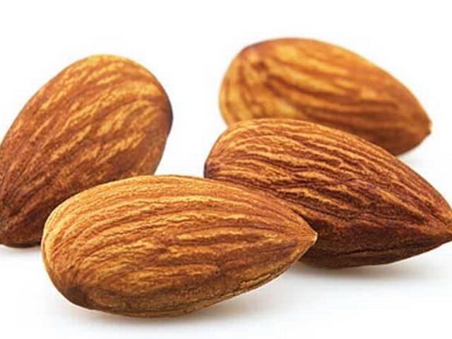 बादाम के बारे में एक नए खुलासे से आप आश्चर्यचकित रह जाएंगे Almonds healthier than earlier believed, say experts