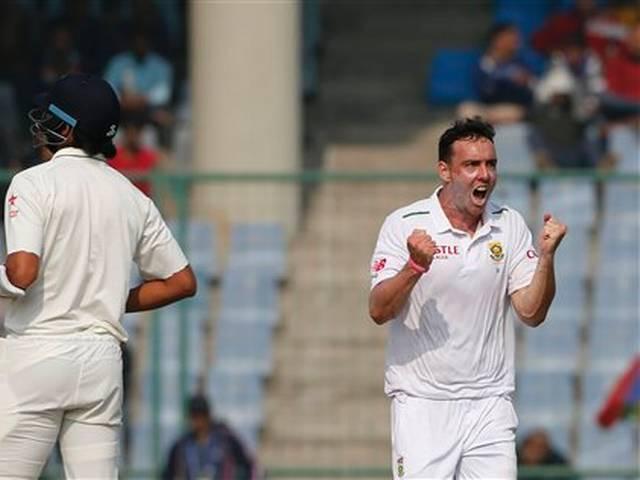 भारत का ज्यादा देर बल्लेबाजी करना हमारे लिये अच्छा: एबोट The longer India bat, the happier we are: Kyle Abbott