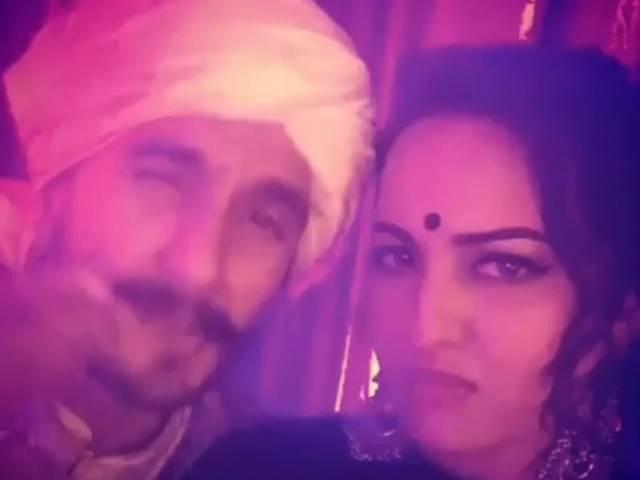 WATCH: रणवीर और सोनाक्षी का नया डबस्मैश वीडियो Ranveer and Sonakshin sinha’s new dubsmash video