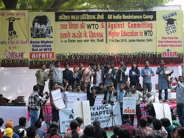 WTO को उच्च शिक्षा का वादा ना करें: छात्रों ने केंद्र से की मांग Don’t commit higher education to WTO: Students urge Centre