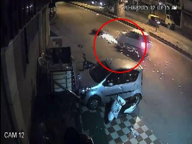 सामने आया 5 माह पुराना दिल दहला देने वाला वीडियो 5 month old Accident Video of Delhi goes viral