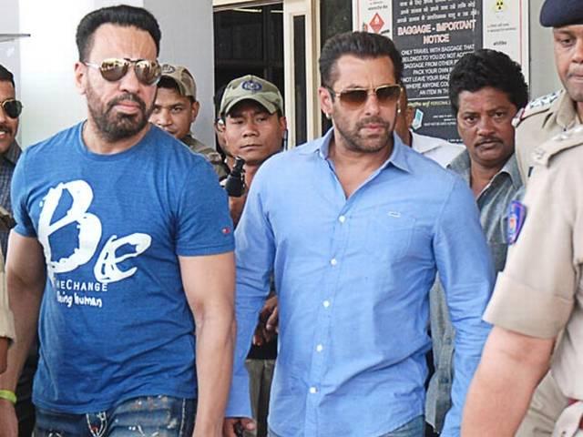 सलमान हिट एंड रन केस : 5 साल की सजा खत्म करने पर शाम तक फैसला मुमकिन Salman Khan hit-and-run case: Judge begins dictation of verdict